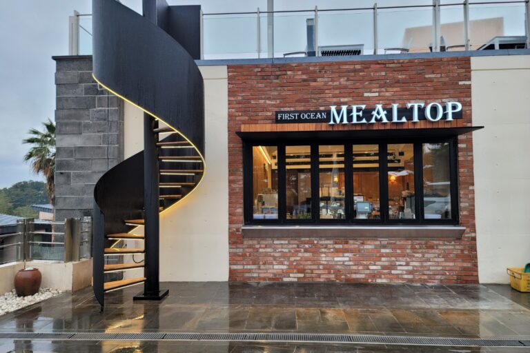 야외매장LED원형철판고급계단